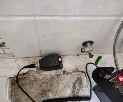 温江屋顶漏水维修公司分享下卫生间漏水的危害及解决方法
